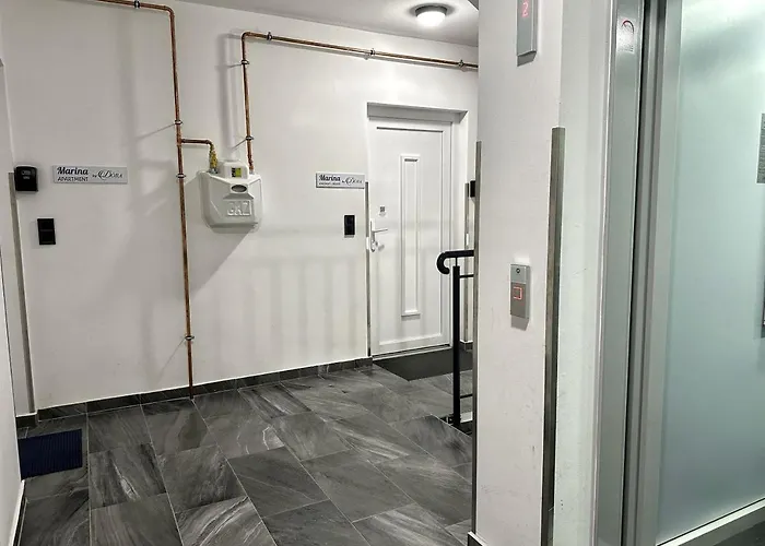 Marina Apartment By Dora